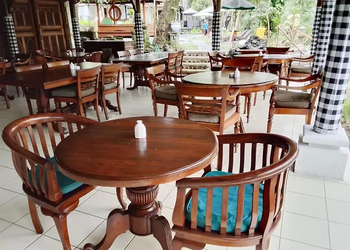 Lodge The Chapel Alam Sari