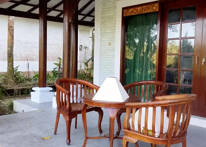 Lodge The Chapel Alam Sari *